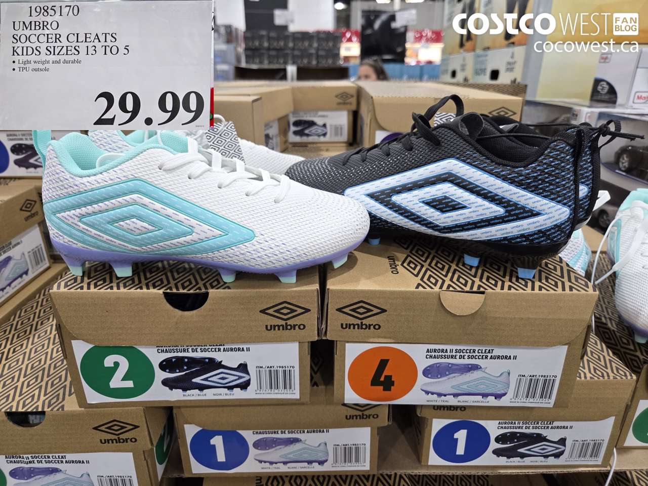 UMBRO SOCCER CLEATS KIDS SIZES 13 TO 5